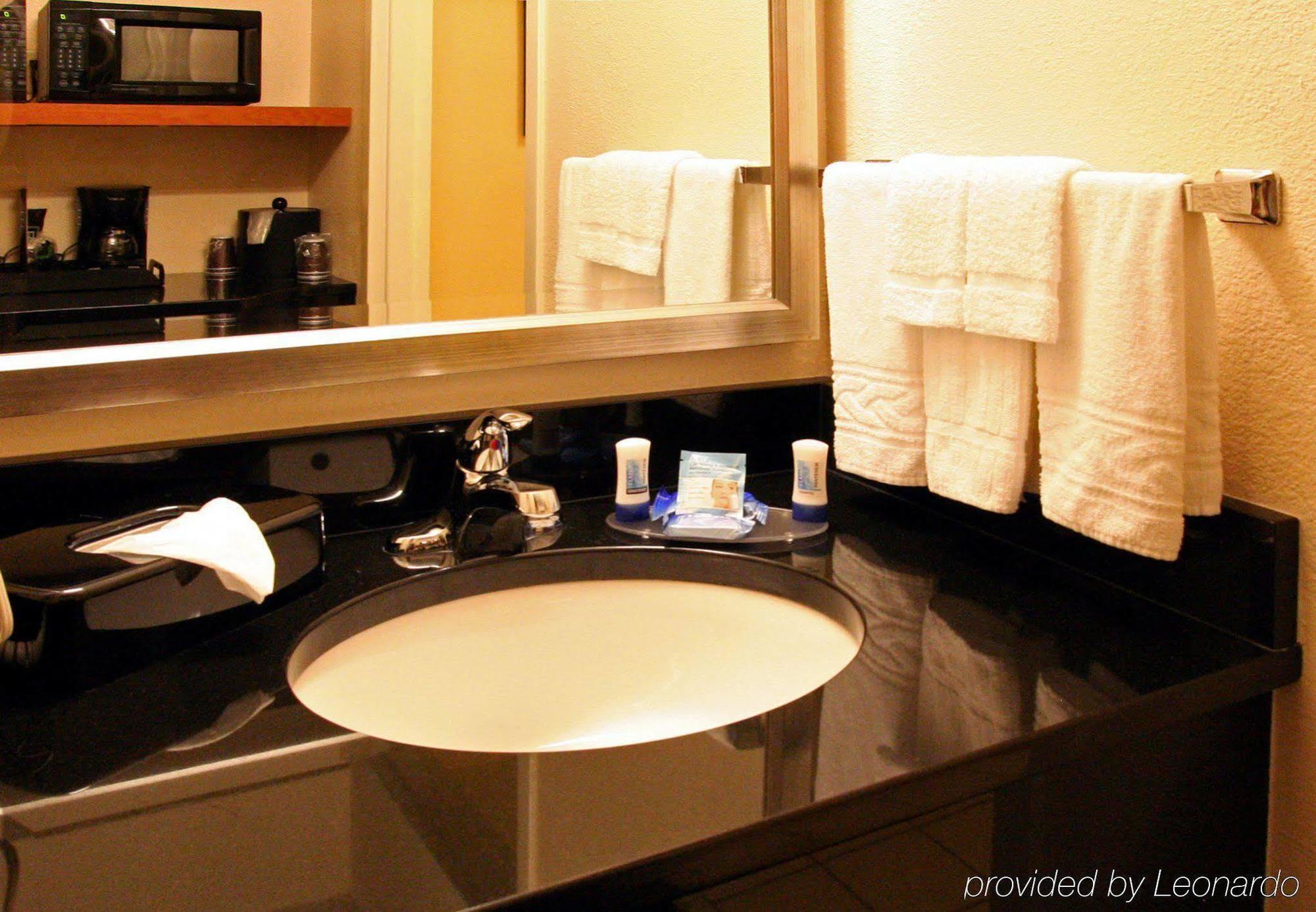 Fairfield Inn & Suites Hilton Head Island Bluffton Ruang foto